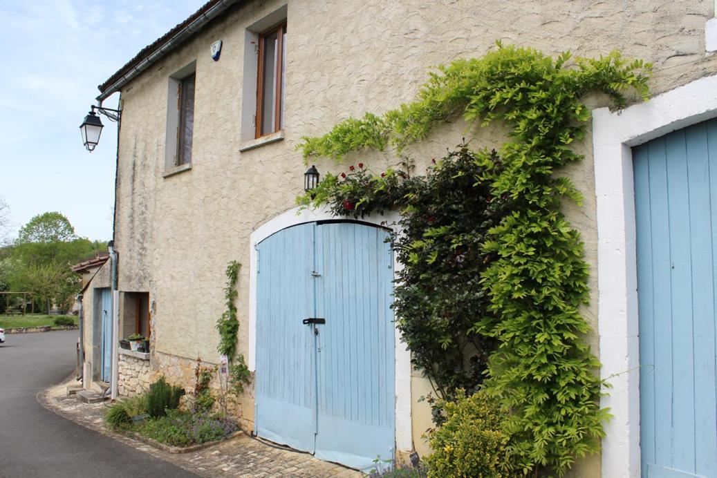 La Grange, 10 Rue Du Lavoir Saint-Martial-d'Albarede Bagian luar foto