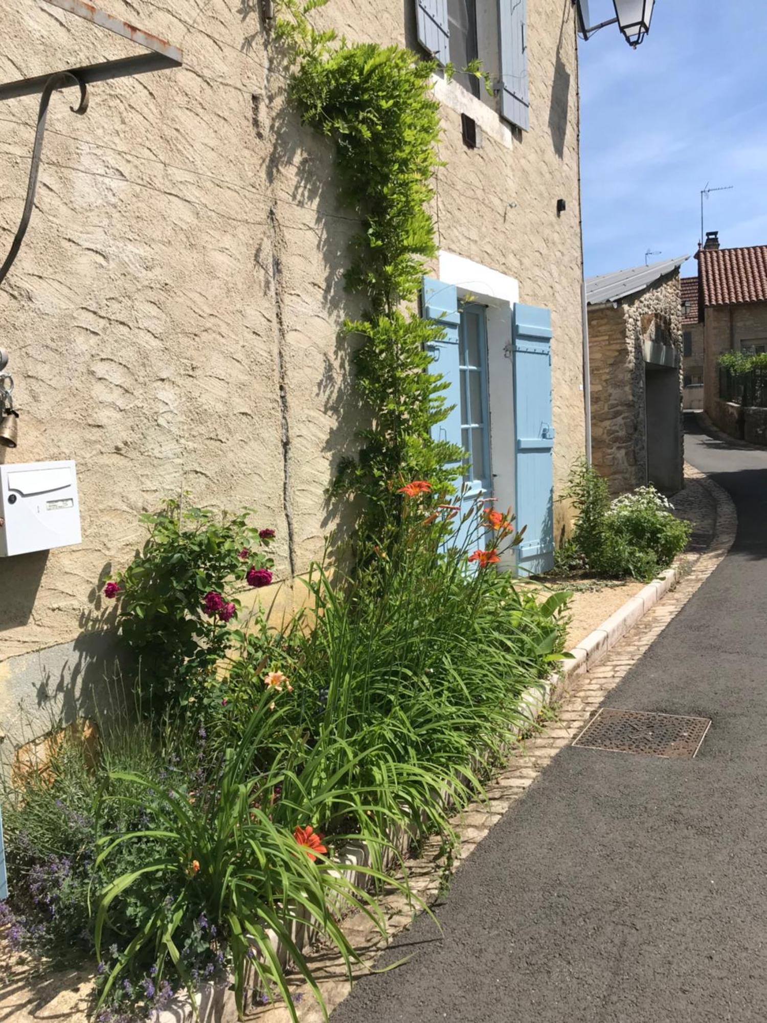 La Grange, 10 Rue Du Lavoir Saint-Martial-d'Albarede Bagian luar foto